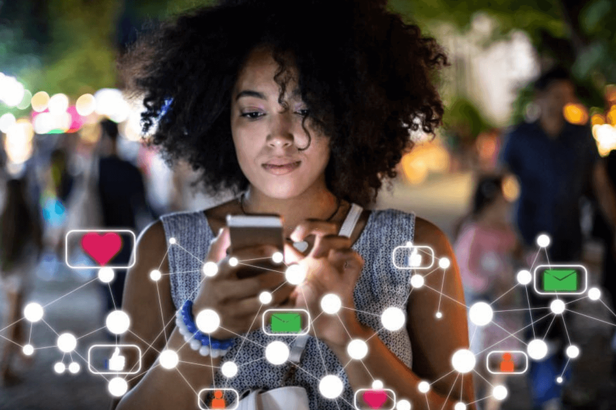 How Social Media is Changing the Tech?