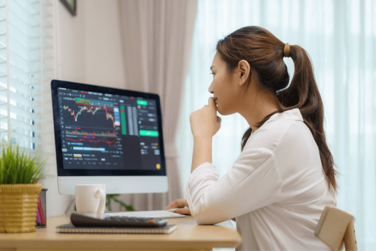5 Ways to Become an Investor Without a Big Budget