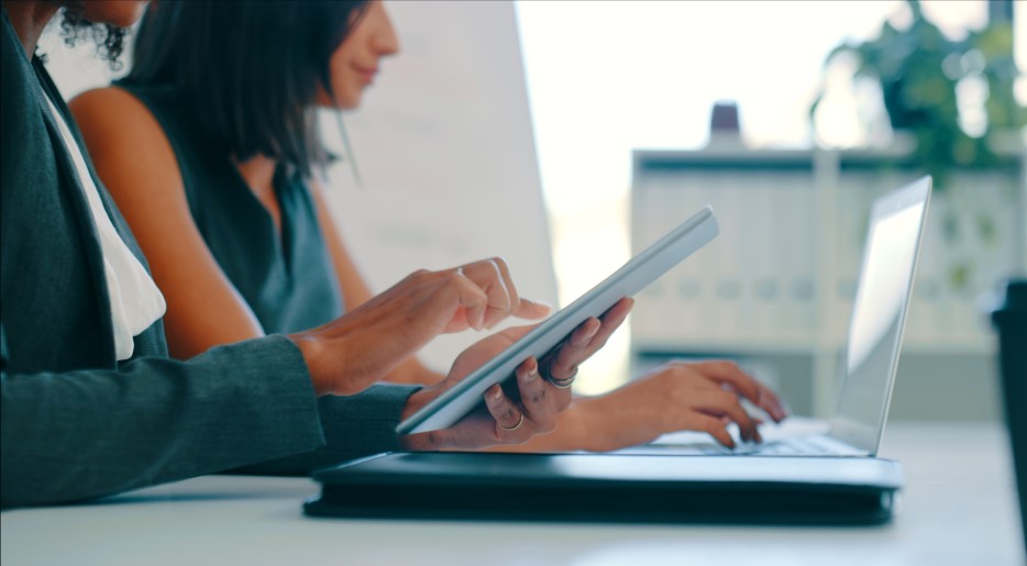 How Technology Boosts Employee Engagement Today