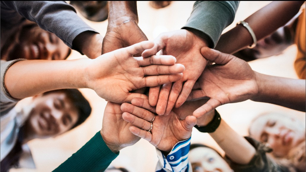 Group Greeting eCards: Key Benefits and a Guide to Getting Started